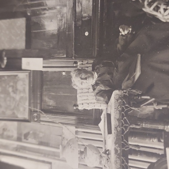 Antique Cabinet Card Photos of Living SittRoom of Home 1800s Burlington Vermont - Picture 7 of 12